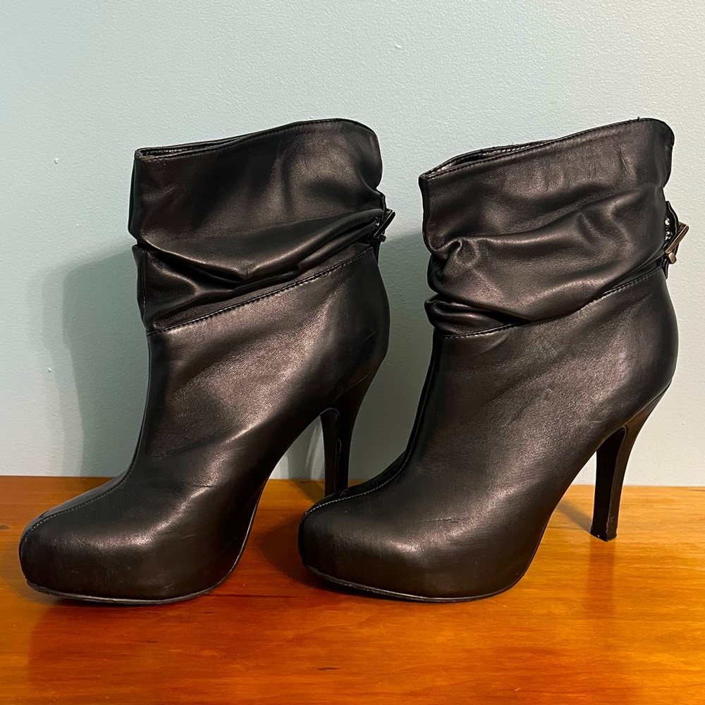 Women’s Shoe Dazzle Size 8.5 Black Platform Stiletto Bootie Heels